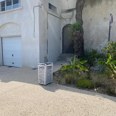 Appartement Splendide Miramar Vue Avec Terrasse Bandol